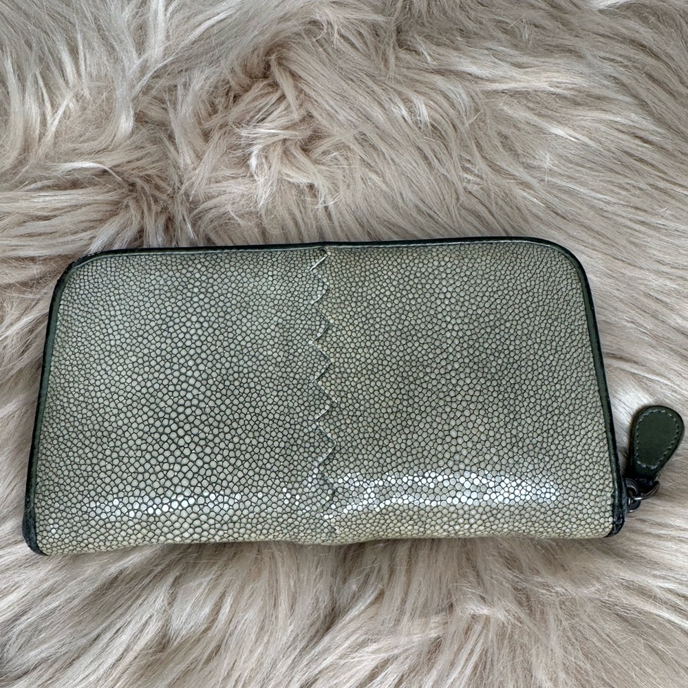 Authentic Bottega Veneta Genuine Stingray Leather Zip Around Wallet